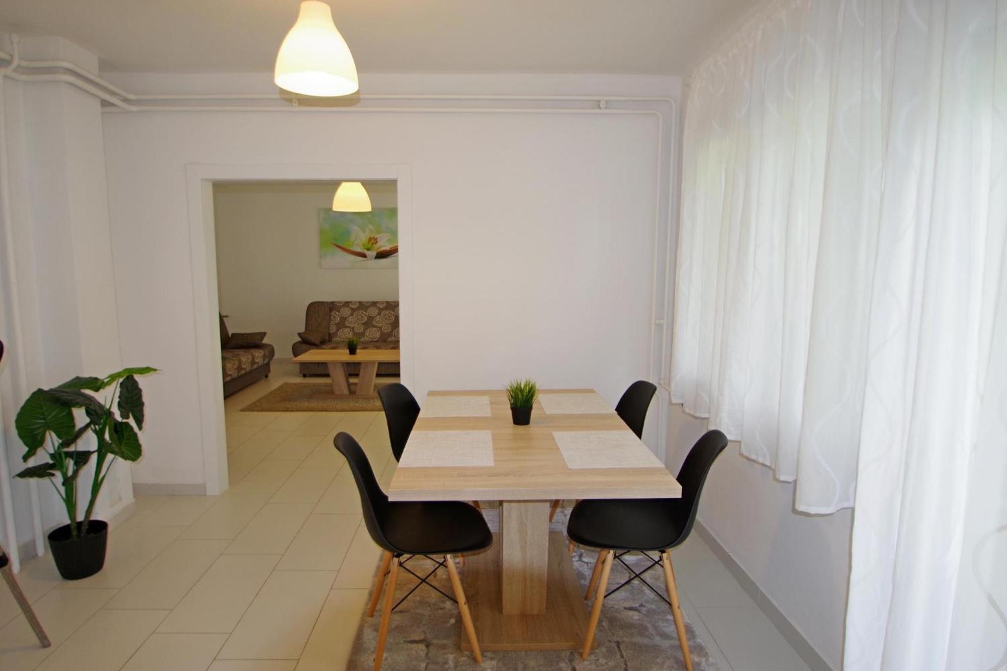 Apartments Nikolina Rakalj Екстериор снимка